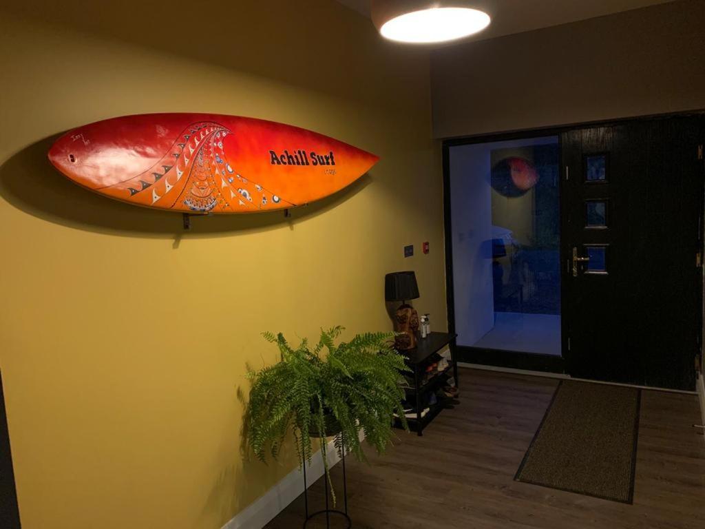 بيت شباب Achill Surf Centre Bellanasally المظهر الخارجي الصورة